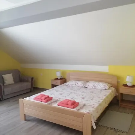 Apartment Breza *